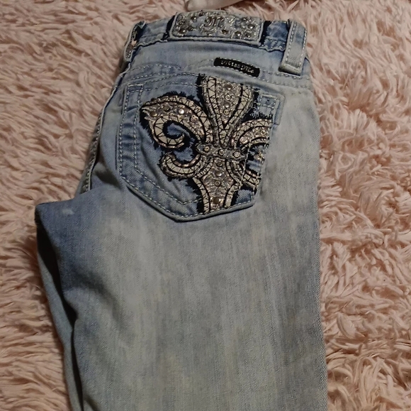 Miss Me Capris - Picture 3 of 3